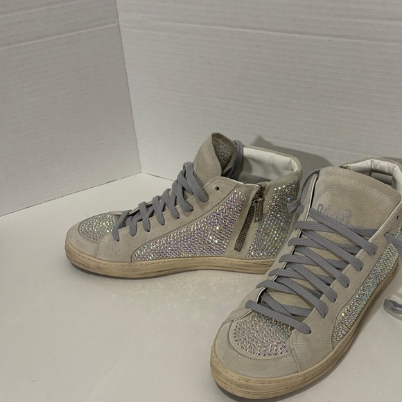 🔵P448 “LIKE NEW” High Top Bedazzle Sneakers